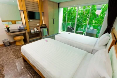 Habitación Doble Superior o con 2 camas individuales con balcón — Anda Beachside Hotel
